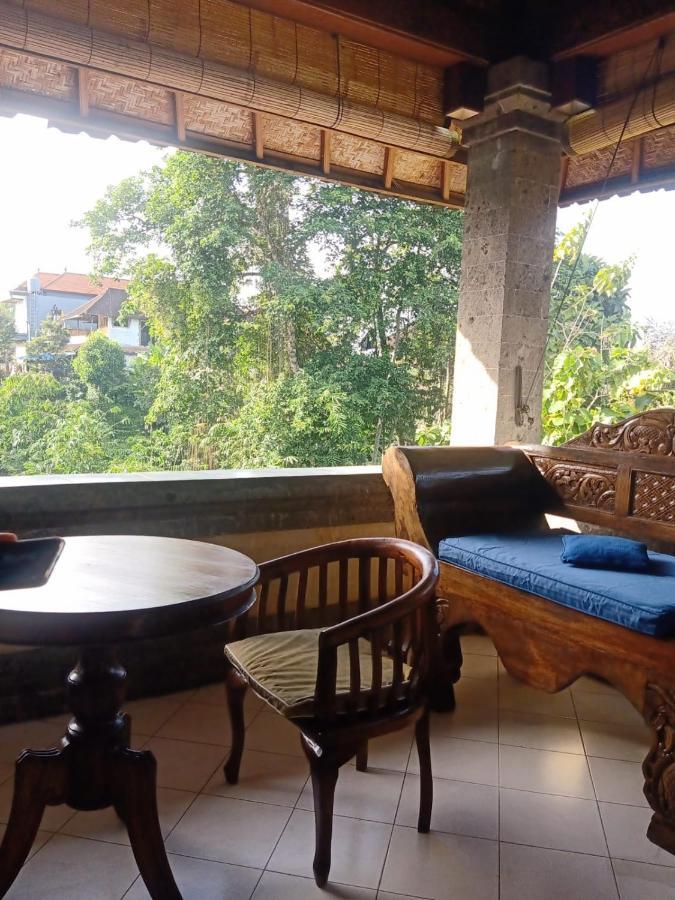 Family Guest House Ubud  Bagian luar foto